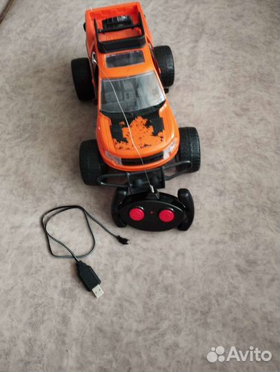 Машинка на пульте управления для ребенка