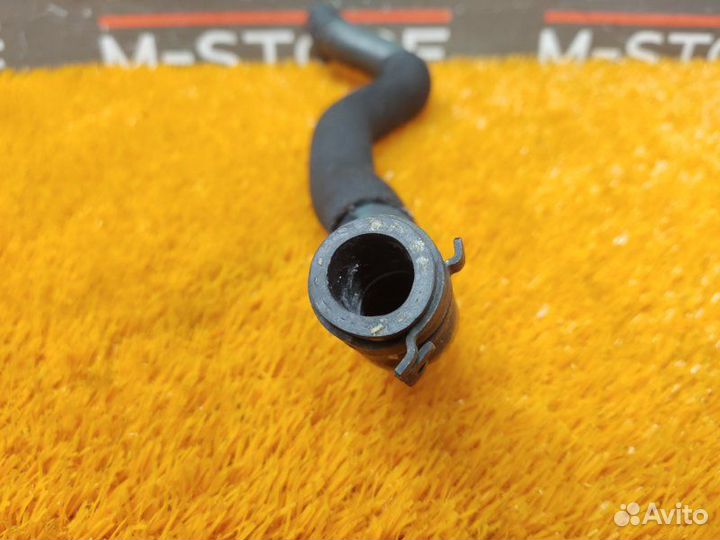 Патрубок системы охлаждения Mercedes-Benz C-Class