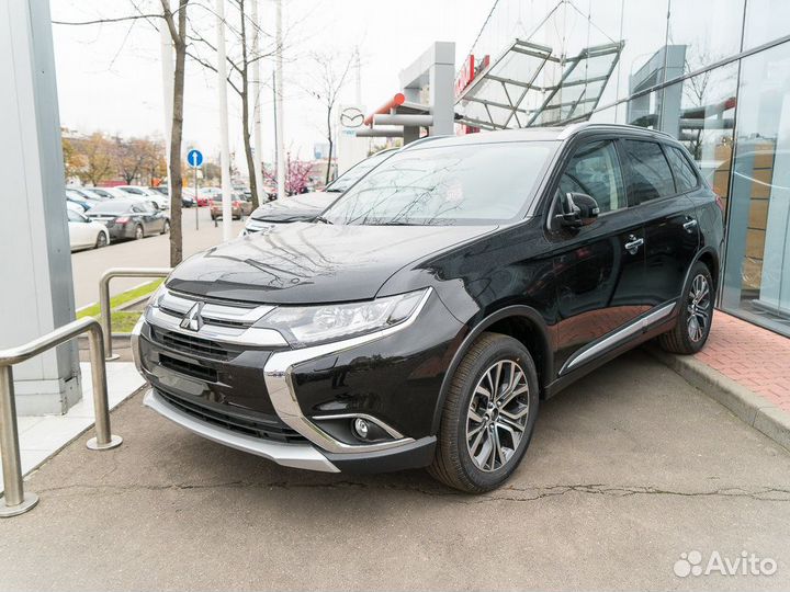 Mitsubishi Outlander, 2022