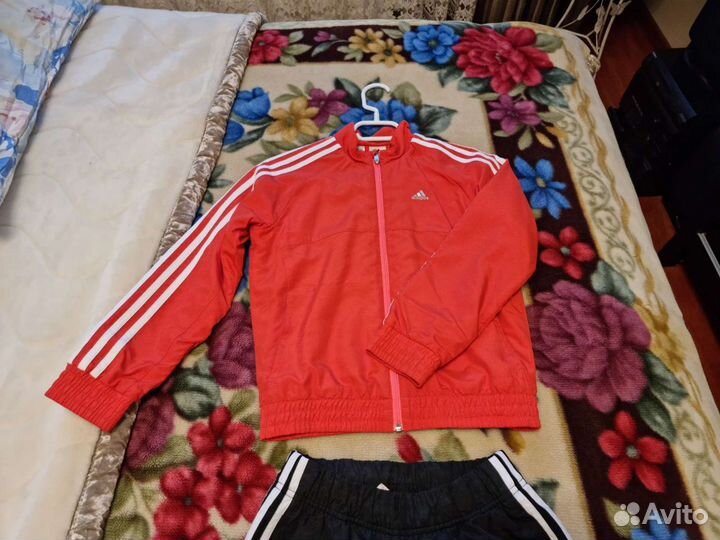 Спортивный костюм adidas