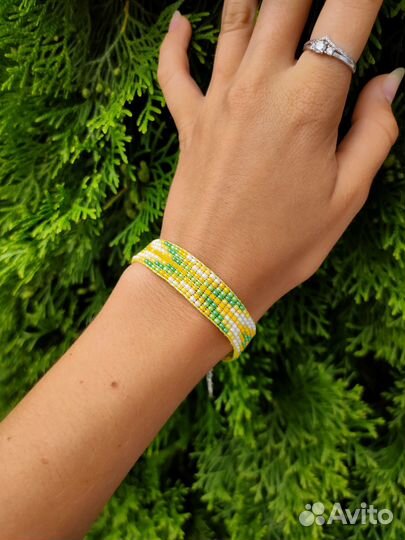 Браслет из бисера