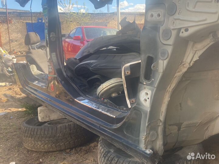 Citroen c4 b7 правый порог со средней стойкой