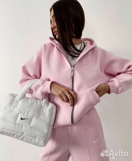 Спортивный костюм женский