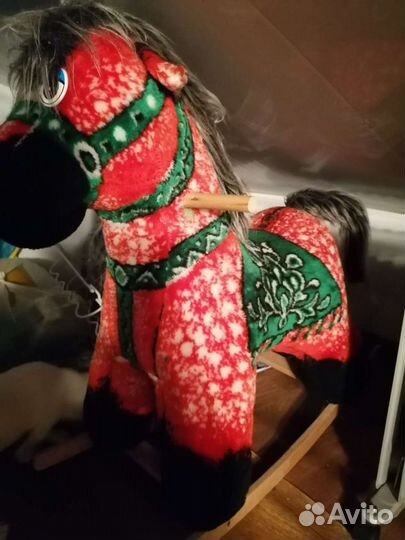 Игрушка качалка лошадь