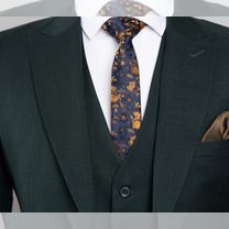 Мужской классический костюм, Москва