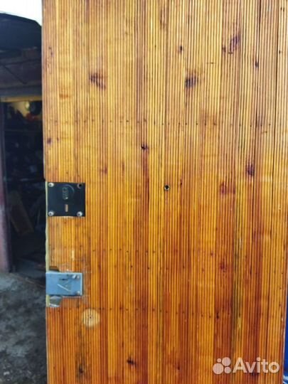 Входная металлическая дверь