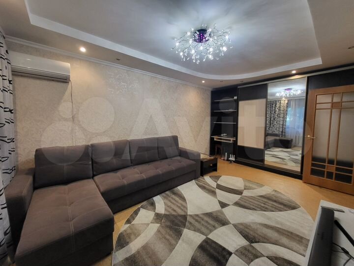 1-к. квартира, 38 м², 1/10 эт.