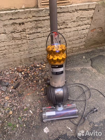 Пылесос Dyson dc51