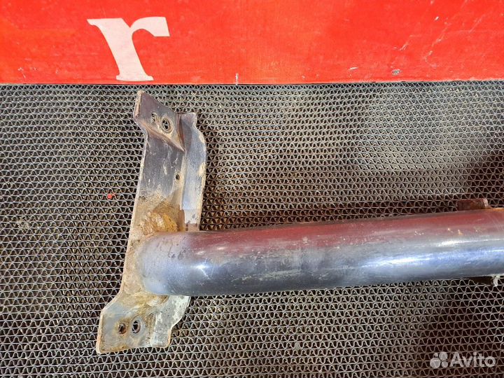 Кронштейн корпуса подножки левый