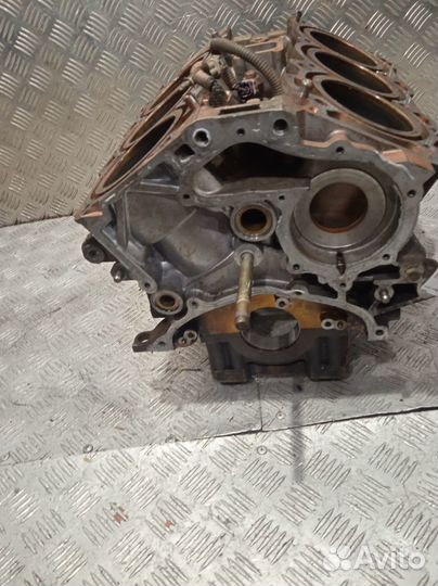 Блок двс VQ35 голый