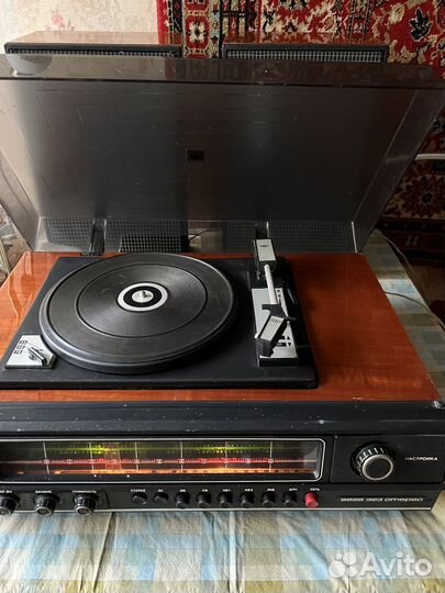 Проигрыватель Вега 323-стерео