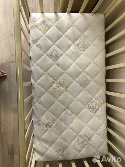 Кроватка+ комод