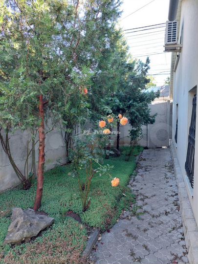 Дом 32,6 м² на участке 1 сот.