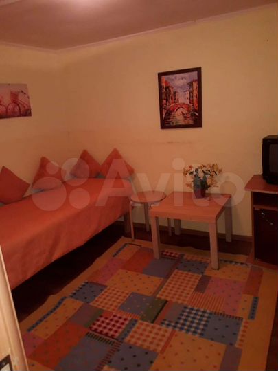 Комната 14 м² в 3-к., 1/2 эт.