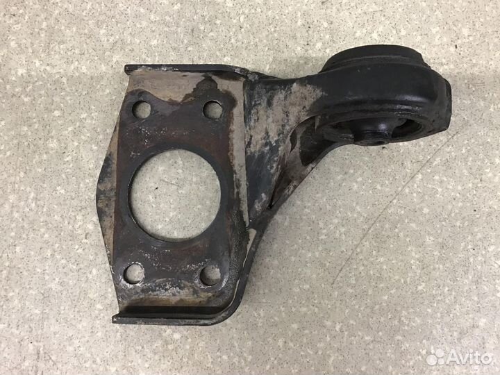 Кронштейн редуктора Ssang Yong Kyron 2005