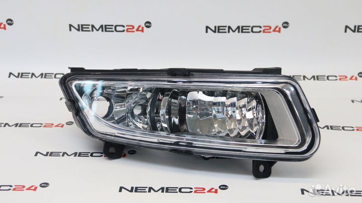 Противотуманная фара левая новая в наличии