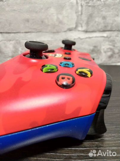 Новый кастомный геймпад Xbox v3 от Rainbo / cska