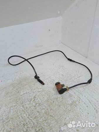 Датчик ABS передний