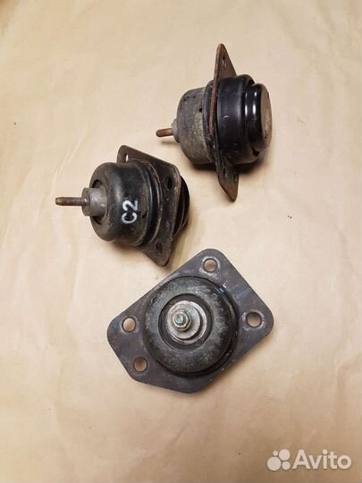 Опора двигателя правая Daewoo Gentra