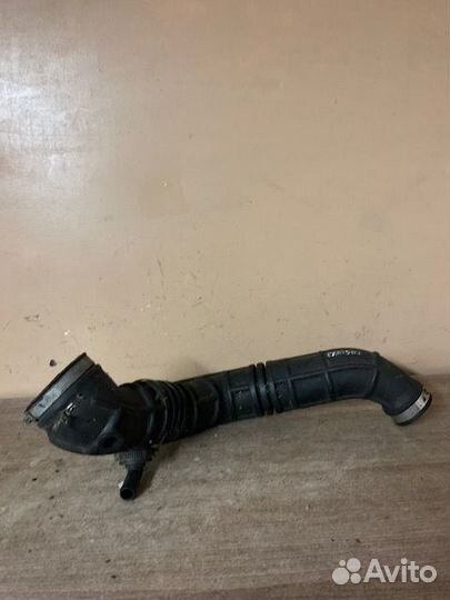 Патрубок воздушного фильтра carisma (DA)