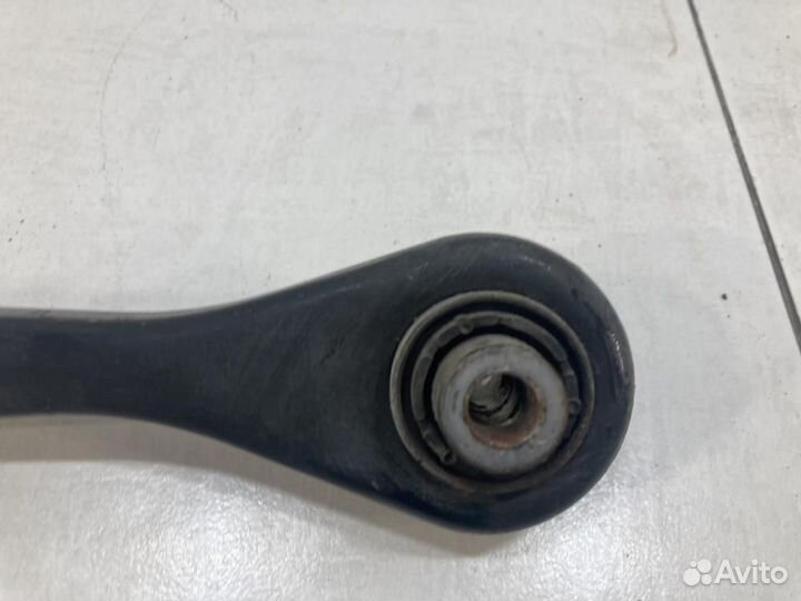 Рычаг задний верхний правый Volkswagen Passat B7 (2010—2015)