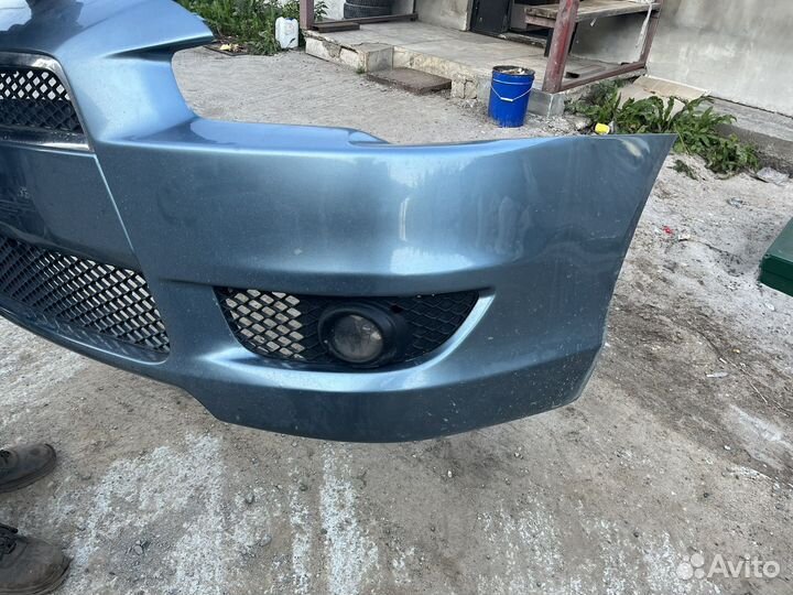 Передний бампер mitsubishi lancer 10