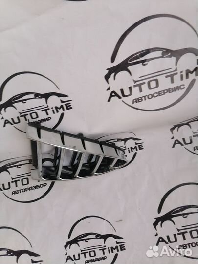 Решотка радиатора альфа ромео 156