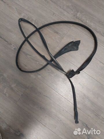 Уплотнитель двери задний левый Mercedes S 500