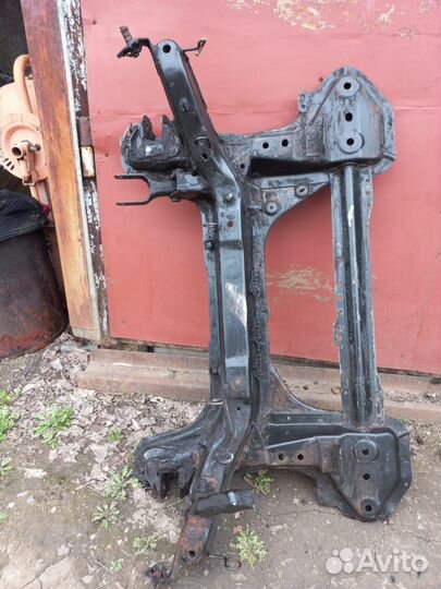 Подрамник Citroën Xantia 2.0 HDI МКПП