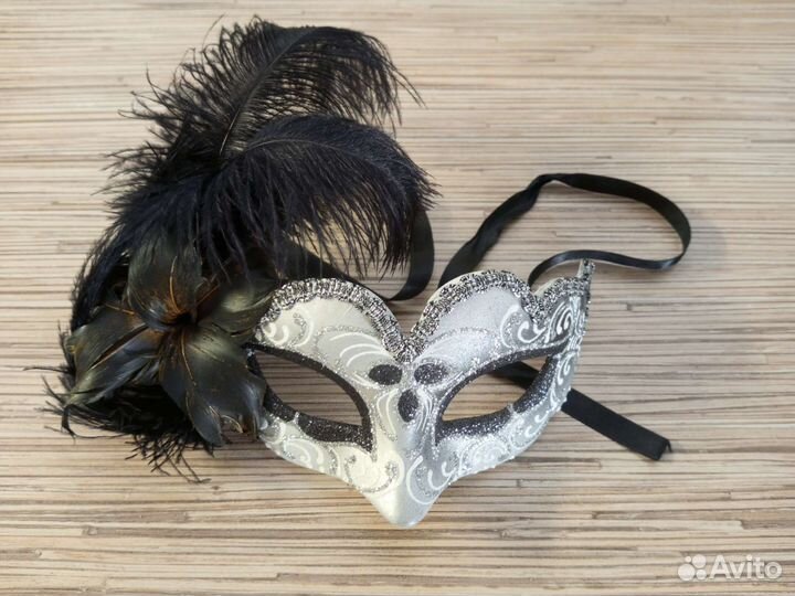 Венецианская маска