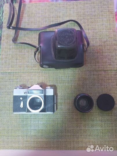 Плёночный фотоаппарат Зенит-Е