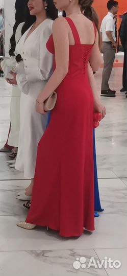 Вечернее платье