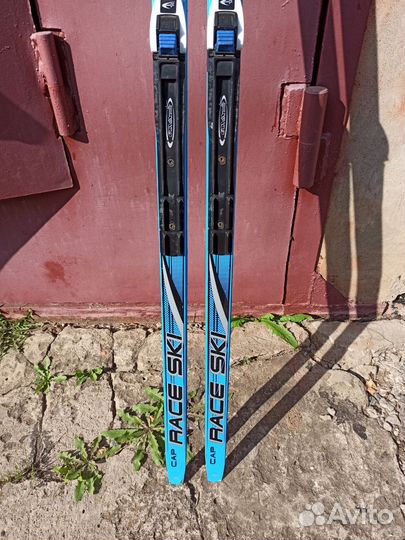 Лыжи беговые 175см