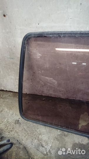Стекло правое Nissan Serena C23 CD20 1998