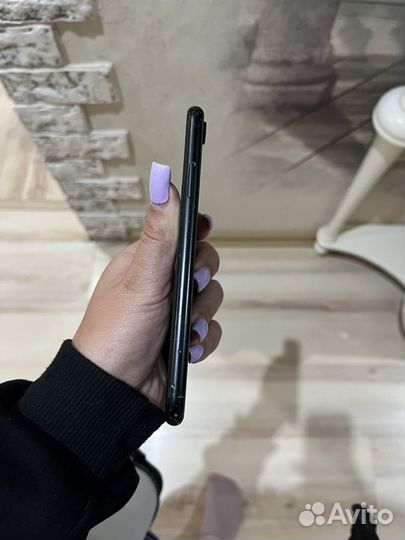 Телефон iPhone хр