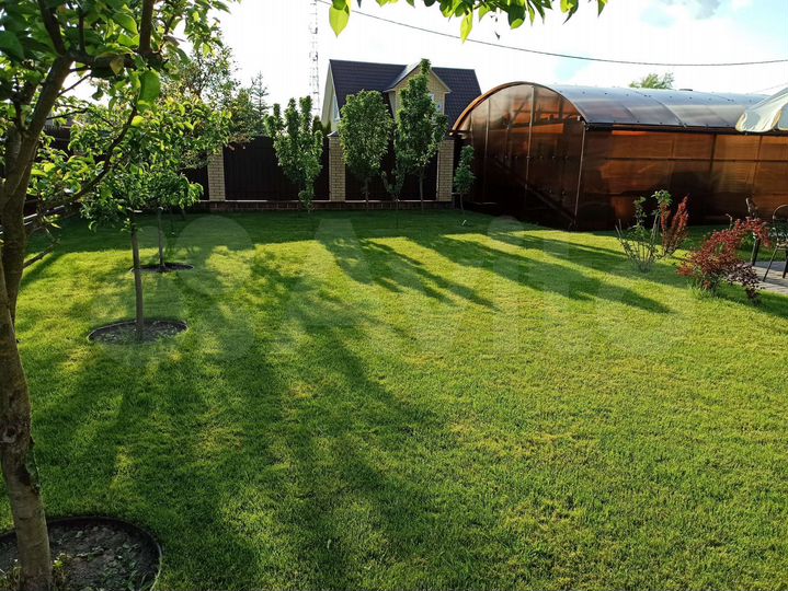 Дом 230 м² на участке 10 сот.