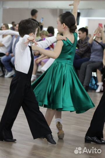 Рейтинговые Платья и туфли