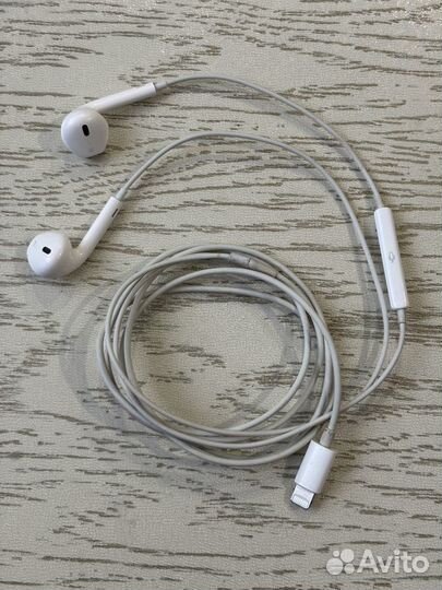 Наушники Apple lighting проводные