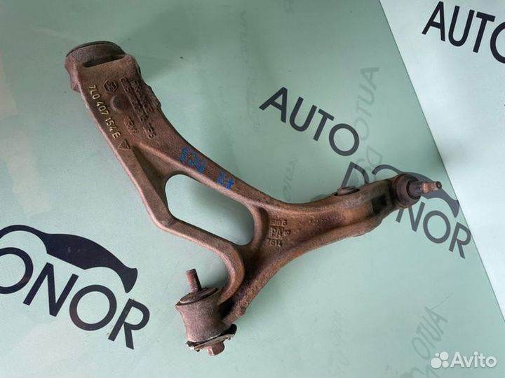 Рычаг подвески нижний передний правый Volkswagen