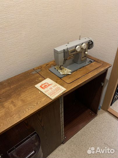 Швейная машина Чайка 3