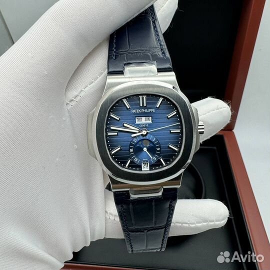 Часы Patek Philippe Nautilus