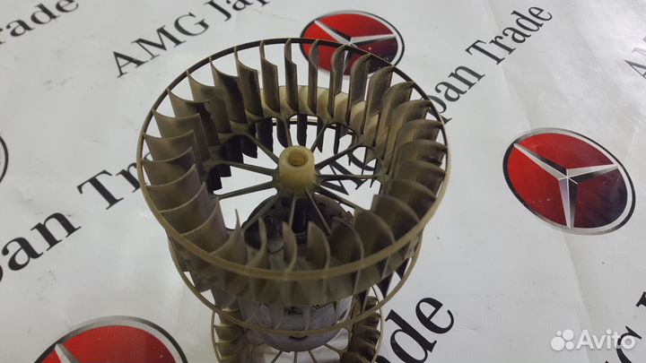 Мотор печки на Mercedes-Benz R129 SL