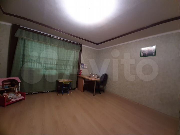 3-к. квартира, 80 м², 1/10 эт.