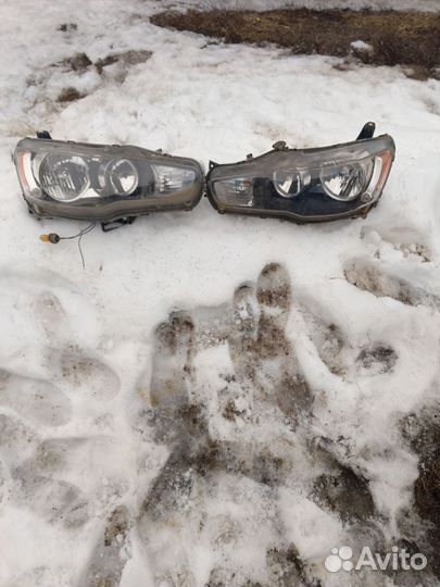 Б/у Фары на Mitsubishi Lancer X
