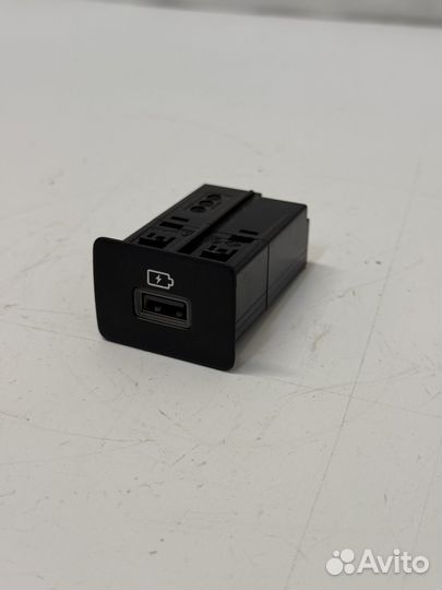 Розетка USB Веста NG, Renault Duster 280239782R