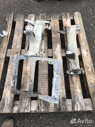 Кронштейн бампера Рено Премиум