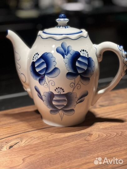 Чайник Гжель