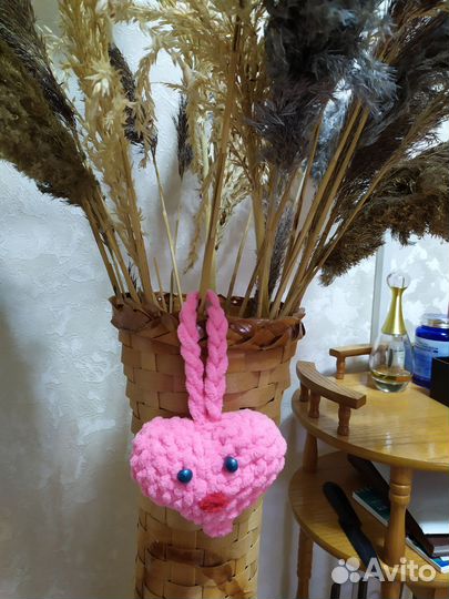 Подарки на праздники/вязаные сердечки