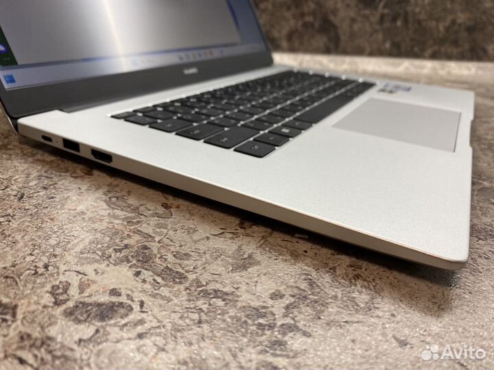 Huawei D15 Ruzen 7 5700U/8Gb/512 новый Гарантия