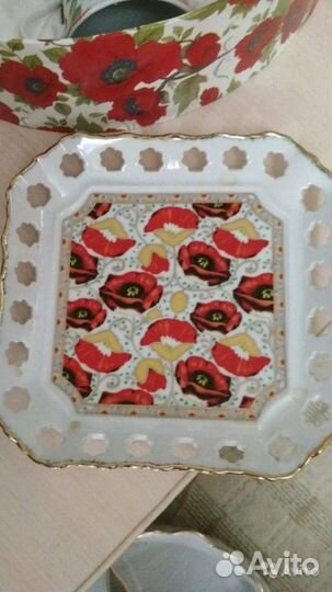 Сервиз чайный, маслёнка, блюдо